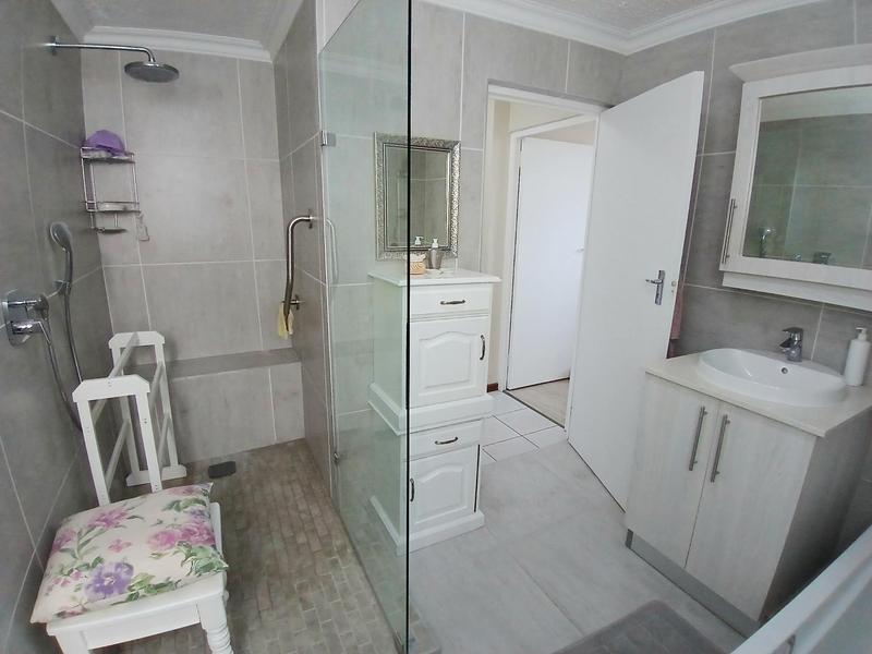 2 Bedroom Property for Sale in Stilbaai Wes Western Cape
